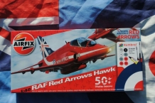 images/productimages/small/British Aerospace Hawk T.M.1 Red Arrows 2014 Airfix A50031B voor.jpg